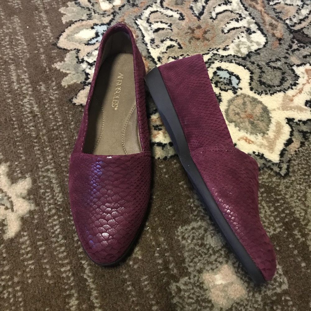 Aerosoles leather slipons NEW size 9